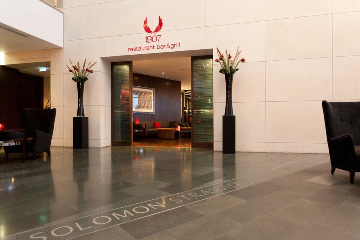 力推布鲁克兰酒店&Spa 威布里治 设施 照片